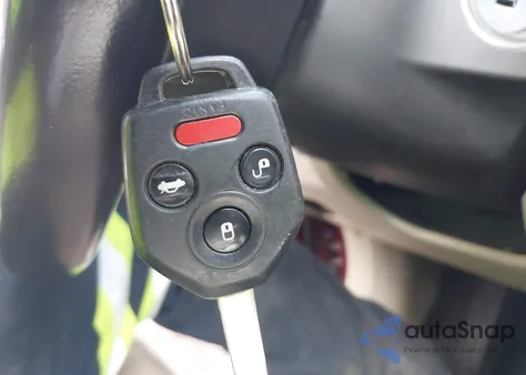 2011 Subaru Outback 2.5I Limited z USA, uszkodzony, nr VIN 4S4BRCKC7B3385853